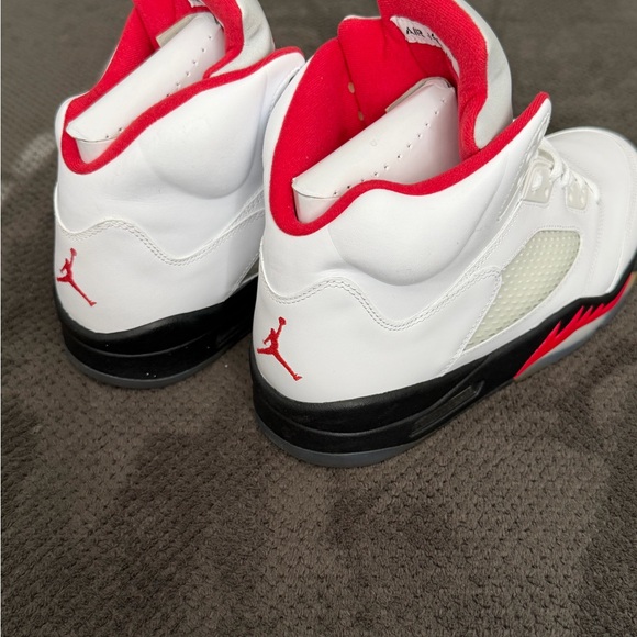 Jordan 5 Retro 2013 Fire Red Sneakers size 12 - Picture 2 of 8